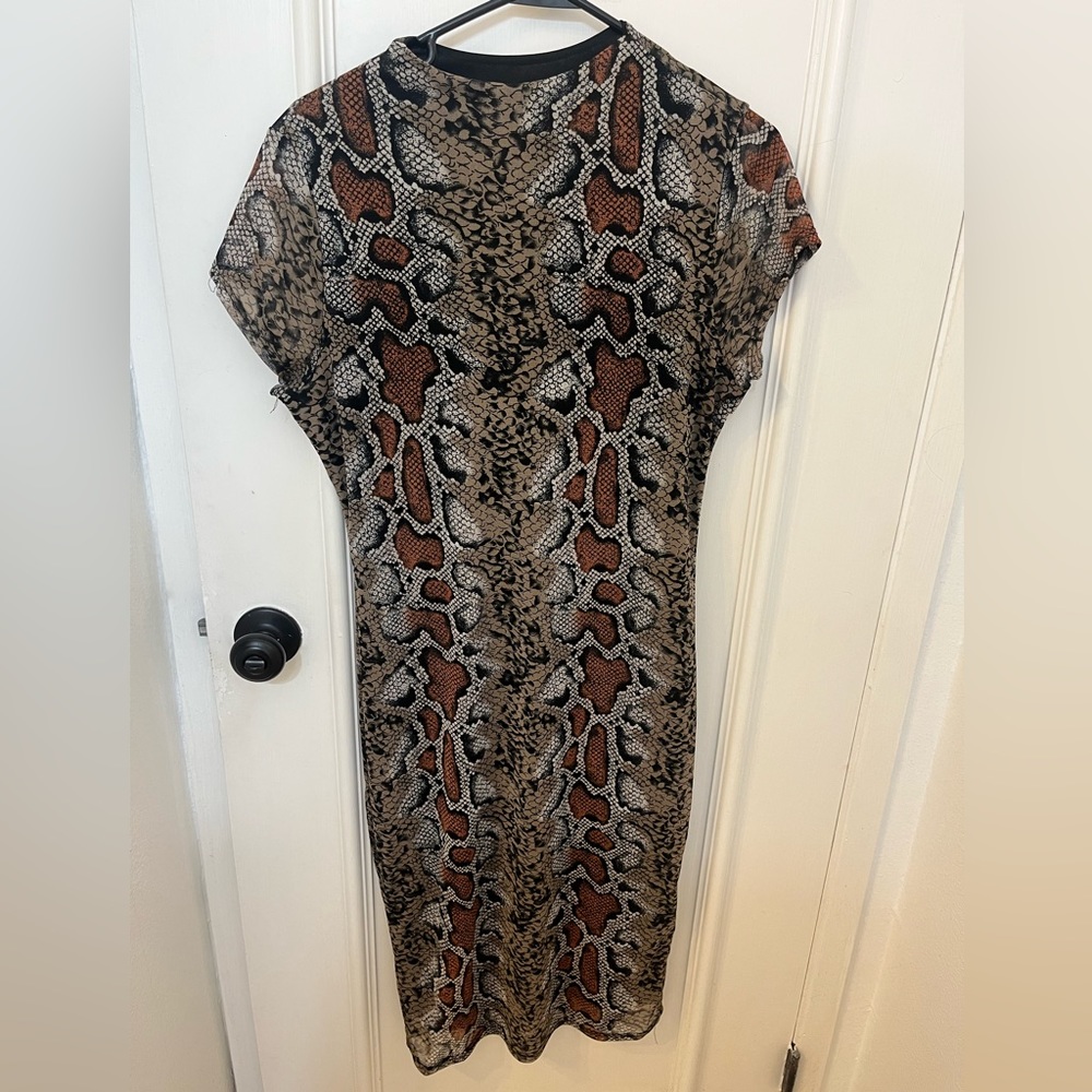 Snake skin print dress size L